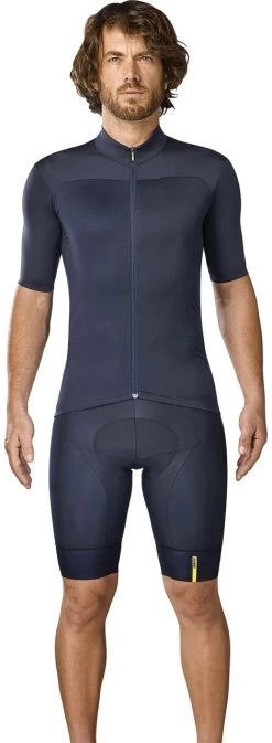 Mavic Essential - Jersey Jersey Short Sleeve | Bike-Discount 10 Mavic Essential - Jersey Jersey Short Sleeve | Bike-Discount -Mavic Mavic Essential Trikot C1095630 black 3 1280x1280